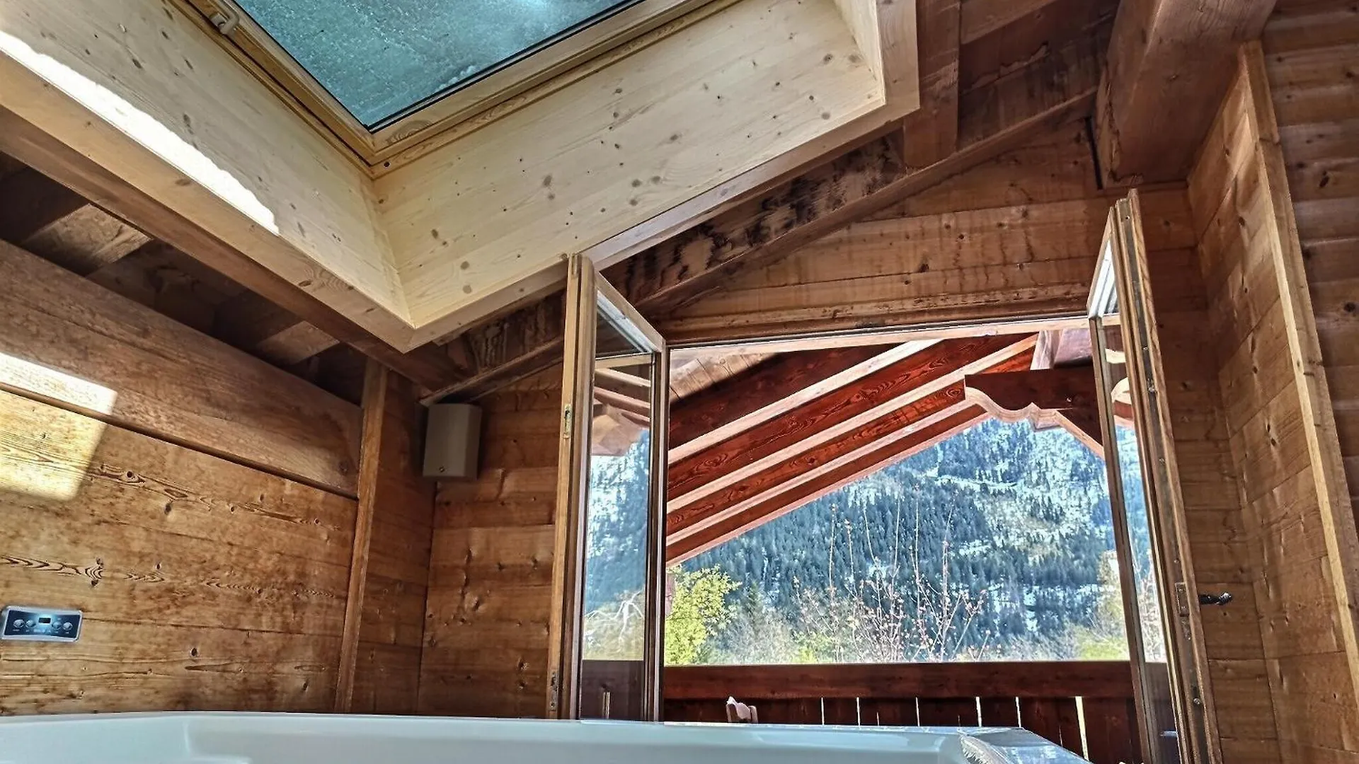 Chalet Spacieux A Chamonix Pour 9 - Vue Panoramique Mont-Blanc, Jacuzzi, Jardin & Parking